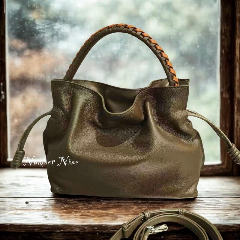   雙色皮手挽束帶手袋